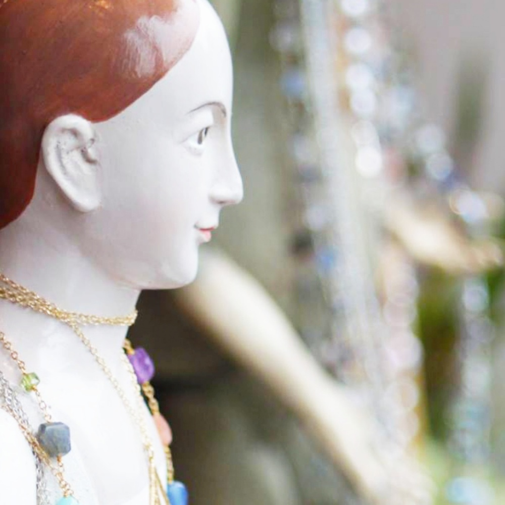 Hello Poshmark Lovelies!